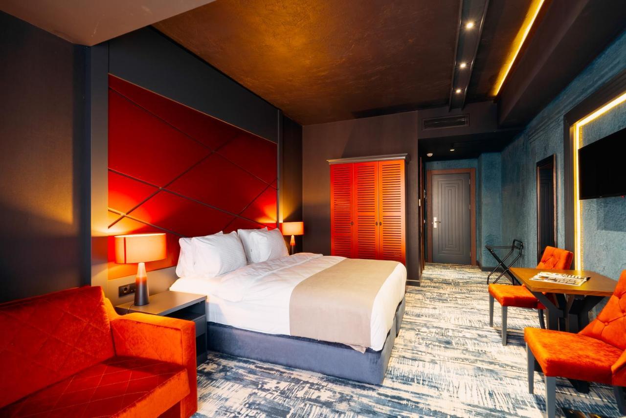 Tapis Rouge Design Boutique Hotel Batumi Kültér fotó A room at the hotel
