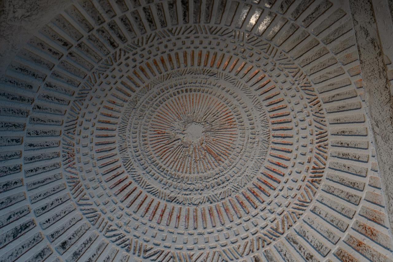 Tapis Rouge Design Boutique Hotel Batumi Kültér fotó The ceiling of the dome