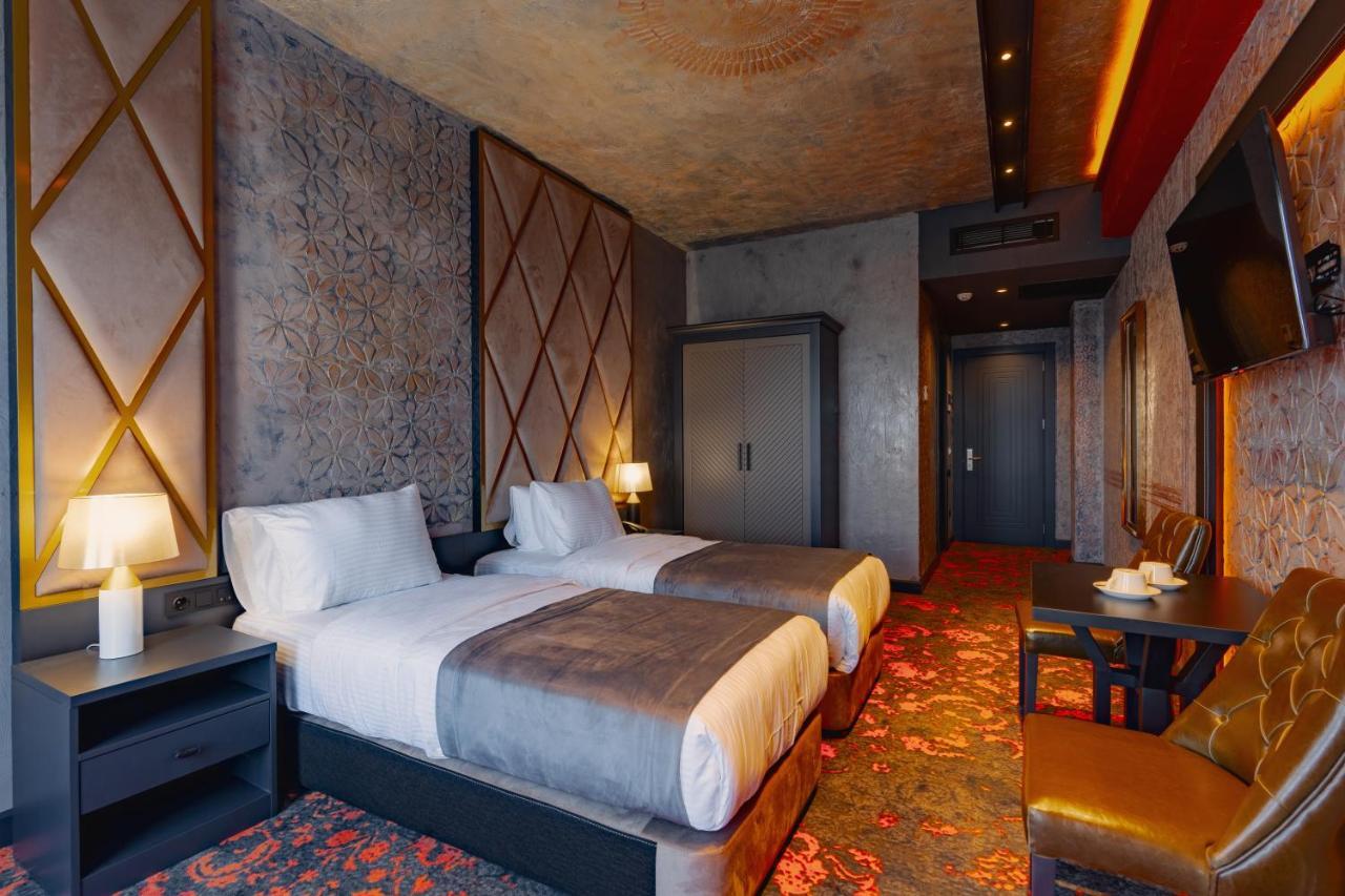 Tapis Rouge Design Boutique Hotel Batumi Kültér fotó Deluxe room