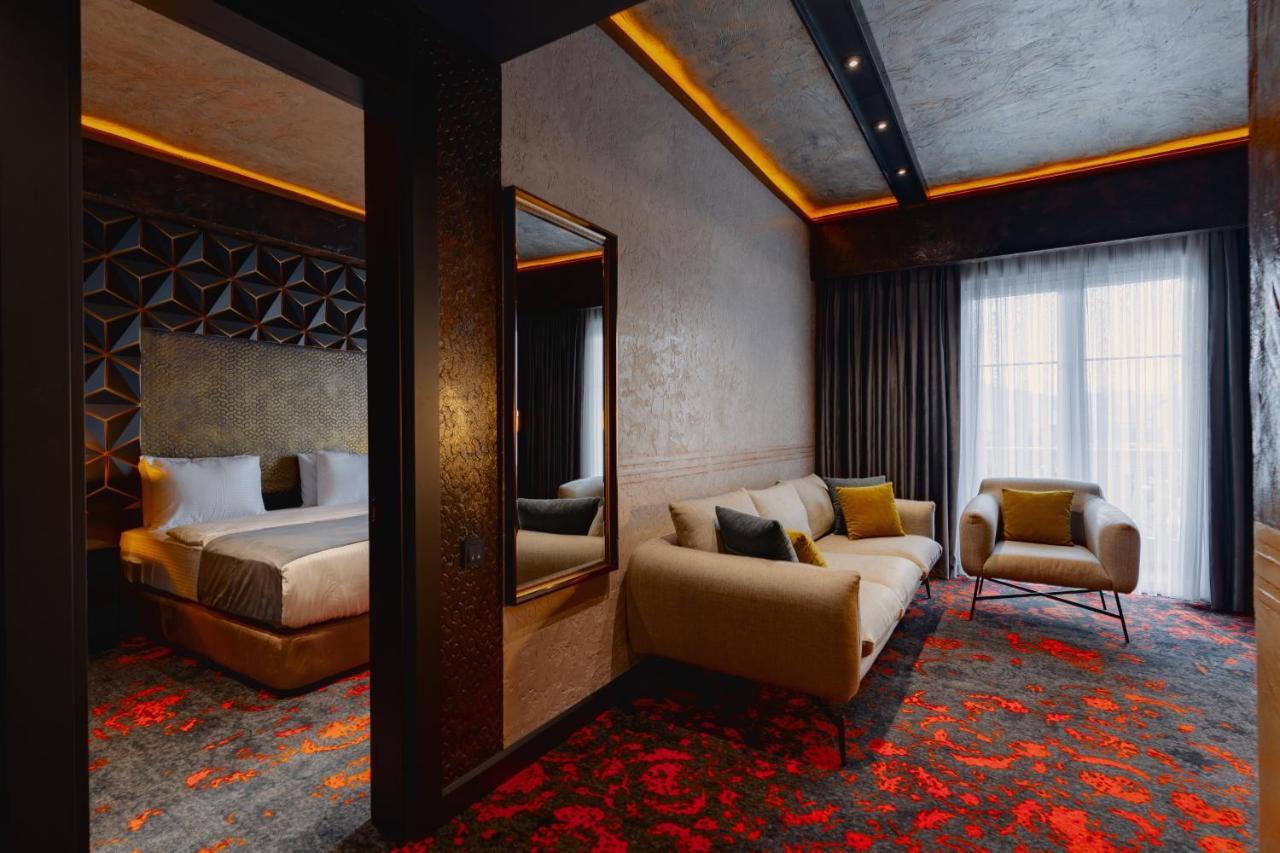 Tapis Rouge Design Boutique Hotel Batumi Kültér fotó Deluxe Suite