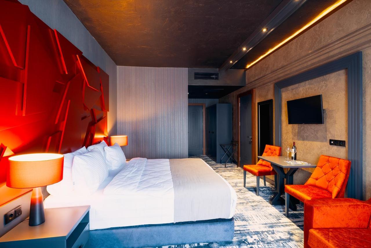 Tapis Rouge Design Boutique Hotel Batumi Kültér fotó Deluxe room